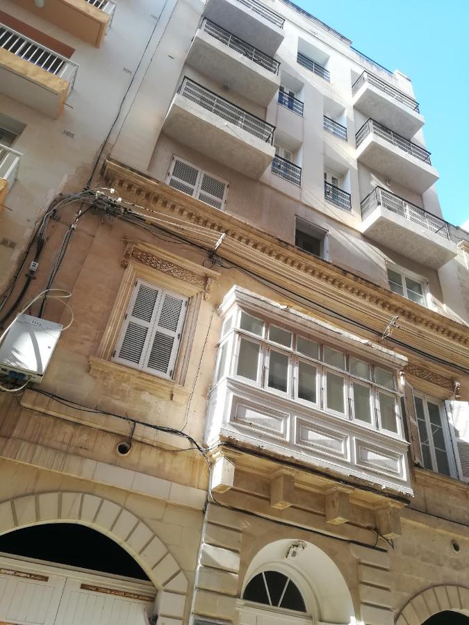 Diana House Apartment Слима Экстерьер фото